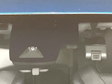 【トヨタセーフティセンス】走行中に前方の車両等を認識し、衝突しそうな時は警報とブレーキで衝突回避と被害軽減をアシスト。より安全にドライブをお楽しみいただけます。