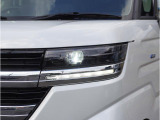 【ヘッドライト】省電力で長寿命の明るく運転しやすいLEDヘッドランプです。明るく照らすので暗い夜道からお客様を守ってくれます。お近くのスズキ自販島根までお越しください。