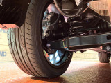 お車を安心してお乗りいただく為には、足回りの定期点検が欠かせません。サービスサポート(有償保証)では無料点検もご提供しており、安心のカーライフをお過ごしいただけるサポート体制が整っています。
