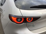 リアのライトは一目でマツダ車と判断できるようなデザインとなっております。