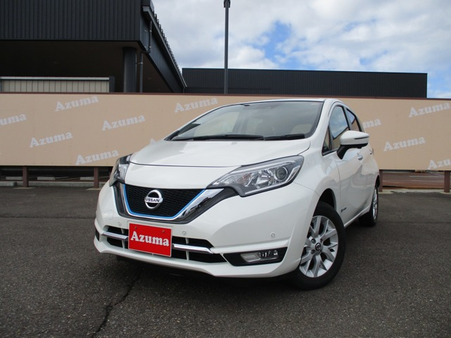ノート1.2 e-POWER メダリスト FOUR 4WD