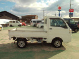 気になる車はタッチの差で売れる事が多々ありますのでお電話ください。その後ご契約頂き必要な書類のやりとりは郵送で可能です。