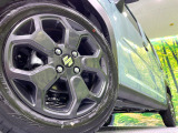 【純正15インチアルミホイール】外観にマッチした純正アルミホイールを装着しております。各種社外アルミホイールや、スタッドレスタイヤも取扱いしております。是非ご相談ください♪
