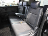 【セカンドシート】ゆったり快適に座っていただけますので、楽しくドライブに参加できます。