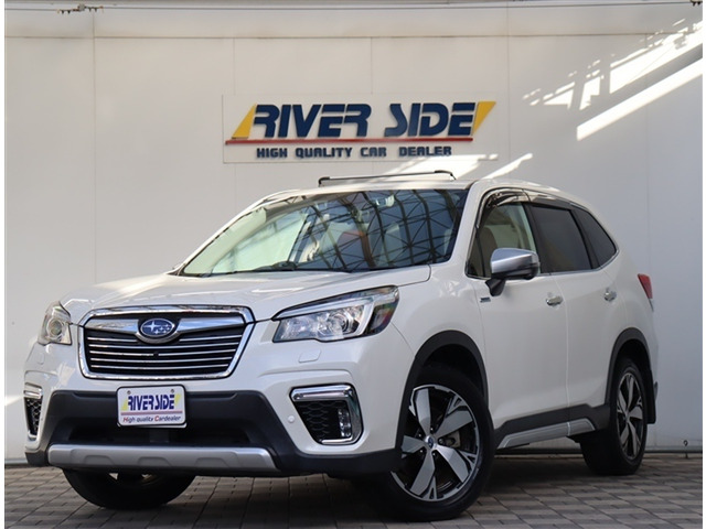 フォレスター 2.0 アドバンス 4WD サンルーフ