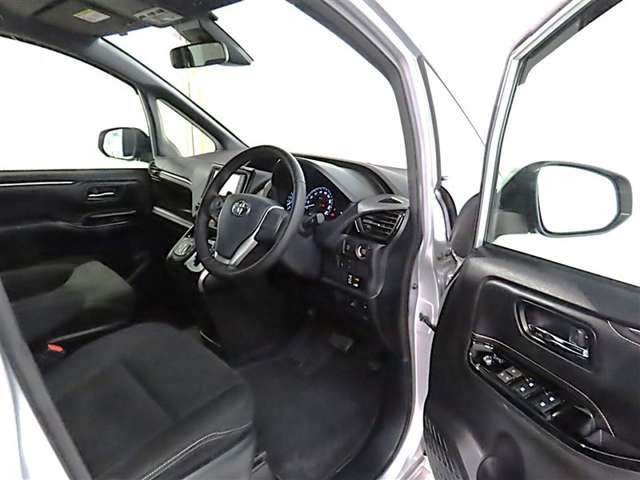 トヨタ エスクァイア 2.0 Xi の中古車詳細 (16,000km