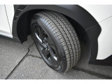 純正18インチアルミホイル/タイヤサイズは225/55R18です