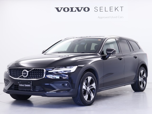 V60クロスカントリープラス B5 AWD 4WD