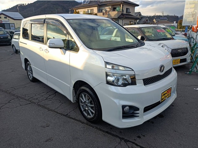 ヴォクシー2.0 ZS 4WD