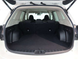 開口部の広いラゲージスペースは、ゴルフバックなどの荷物もラクラク積み込めます。