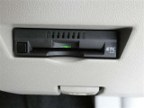 ETC車載器付きです。高速道路の料金所もスムーズに通過できます。※セットアップ費用は別途必要です。