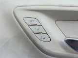 シートポジションメモリー機能☆乗る人のシートポジションを記憶してスイッチひとつで呼び出ししてくれます。