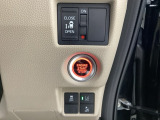 左側電動スライドドアは運転席から操作ができるよう、操作スイッチが付いています。Hondaセンシング用のVSA解除とレーンキープアシストシステムなどのメインスイッチも装備しています。