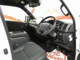 スーパーアップル青森店は、新車販売・中古車販売・車検・整備・鈑金塗装・用品販売・自動車保険を取扱い、トータル・カーライフサポート店舗です。