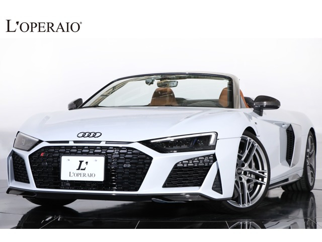 R8スパイダーV10 パフォーマンス 5.2 FSI クワトロ 4WDダイヤモンドステッチ B&O カーボンエクス