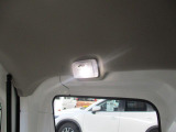 荷室にもLED室内灯があります☆