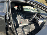 運転席・助手席です
