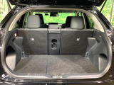 普段のお買い物や通勤、送迎等に十分な荷室スペースを確保しております。セカンドシートを倒すと、大きな荷物の積載も可能です♪