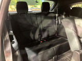 3列目シートはもちろん状態良好☆大人でもゆったりと座って頂けますので、大人数でのお出かけもラクラクです♪ご家族で、気の知れた仲間で、ドライブに行くのが楽しみですね♪