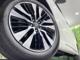 【純正18インチアルミホイール】外観にマッチした純正アルミホイールを装着しております。各種社外アルミホイールや、スタッドレスタイヤも取扱いしております。是非ご相談ください♪