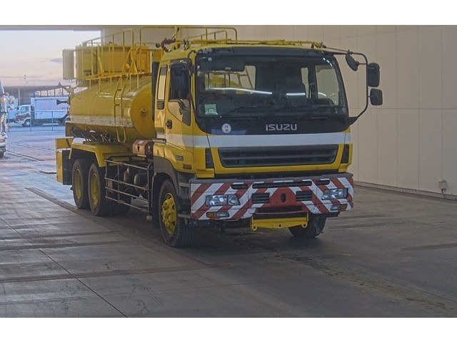 ギガ  散水車 10000KG積載量