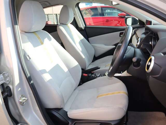 マツダ MAZDA2 1.5 15S サンリットシトラス の中古車詳細 (11,000km