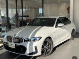 320d xドライブMスポーツ 4WDが入庫致しましt。アルピンホワイトのお車です。