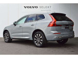 VOLVOの安全機能は前方だけではなく後方も監視しています