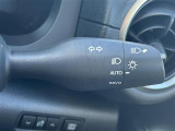 【オートライト(AUTO)】外の明るさをシステムが感知して、自動でヘッドライトが点灯します!ヘッドライトをつけ忘れを防ぐ便利機能です。