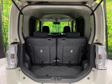 ラゲッジルームは、大容量のスペースを確保。普段のお買い物からレジャーまで、幅広く活躍してくれます!また、リアシートを倒すことでバリエーション豊かにお使いいただけます。