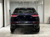 当社の納車前点検・サービスの内容は、車検点検・法定12ヶ月定期点検・油脂類の点検及び交換・バッテリーの点検及び交換等を行い、良好な状態にてご納車させていただきます。