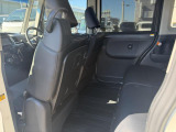 自社認証工場を完備しておりますので、納車前の車検・整備や、アフターメンテナスもばっちりですので、安心して当社にお任せ下さい。また、当社にて車輌ご成約のお客様はオイル交換永久無料のサービス付きです!