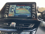 バックガイドモニターで、後方を確認しながら安心して駐車することができます。運転初心者も熟練者も必須の機能ですよ!