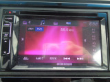 社外ディスプレイオーディオを装備しています。運転中もラジオや音楽が楽しめます