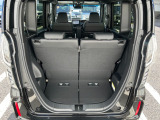 ラゲッジスペースもゆったりしています!!
