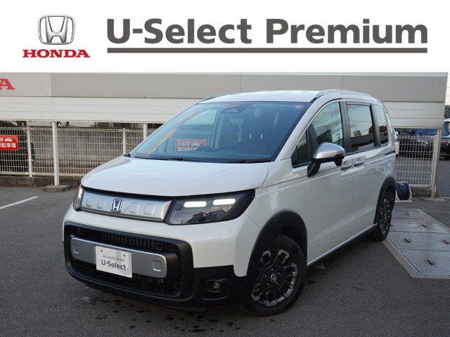 フリード 1.5 e:HEV クロスター 