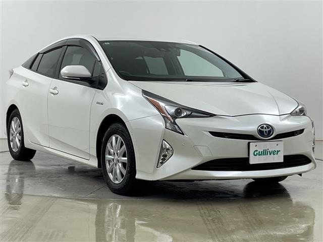 プリウス1.8 A E-Four 4WD修復歴無し