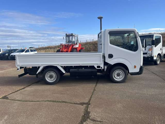 日産アトラス　箱車　平成18年　21万キロ 日産 アトラス 平 4WD 積載1400kg の中古車詳細 (169,000km, ホワイト