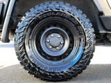 足元は17インチ純正スチールホイールにYOKOHAMAジオランダーM/Tタイヤをインストール!