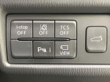 【パワーバックドア】スマートキーや運転席のボタンを押すだけでリアゲートが自動で開閉します!荷物を持っている時や、高い位置にあるバックドアを閉める際に便利な機能です♪