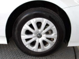純正15インチアルミ!タイヤサイズは195/65R15です