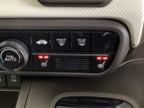 運転席/助手席シートヒーターで寒い日もすぐに温かくなり快適に過ごせます。2段階の温度調整が可能です