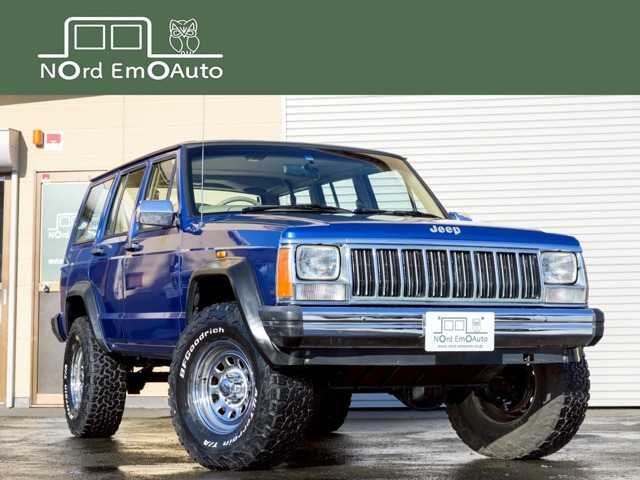 チェロキースポーツ 4WD/正規ディーラー車両/2インチリフトアップ/