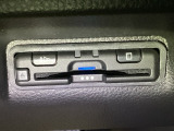 高速道路のご利用時にとても便利なETC車載器付。カードをセットするだけで高速道路を利用でき、お財布にも優しく,料金所をノンストップで通過でき便利です。