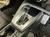 発進時から滑らかに加速する無段階変速のCVTはストップ&ゴーの多い街の中も快適です