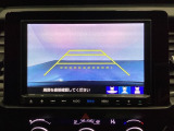 バックでの車庫入れも安心です! リアカメラが付いているバックモニター付のナビを装備しております。操作線もついており距離感も画面から確認できます。