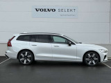 ◆サイド/流麗なプロポーションはVOLVO車の真骨頂。「美しいものと共にありたい」というオーナーの願いを満たします