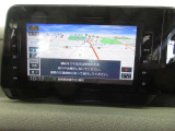 ナビ付きです。目的地を設定すれば、初めての場所でも簡単に行くことが出来ます。(音楽だって聴けちゃいます。)今や欠かせないアイテムですね。カーナビと共に楽しいカーライフを送ってください。