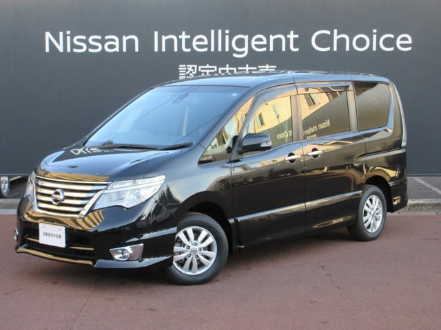 セレナ2.0 ハイウェイスター Vセレクション+Safety II 4WD