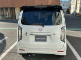 バックカメラ装着車です!!モニターで確認できるので後方もしっかり確認ができます。